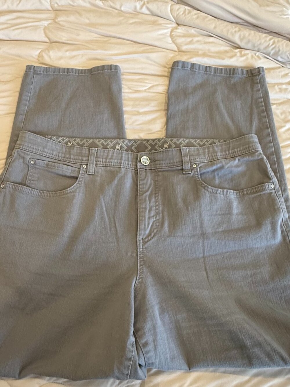 Straight Leg Light Gray Denim Jeans Size 18 - Picture 7 of 7